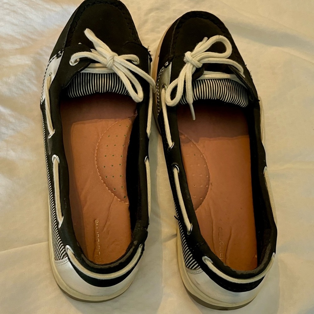 Liz Claiborne Silver and Blue Flats Casual Loafers. Boat shoes design.